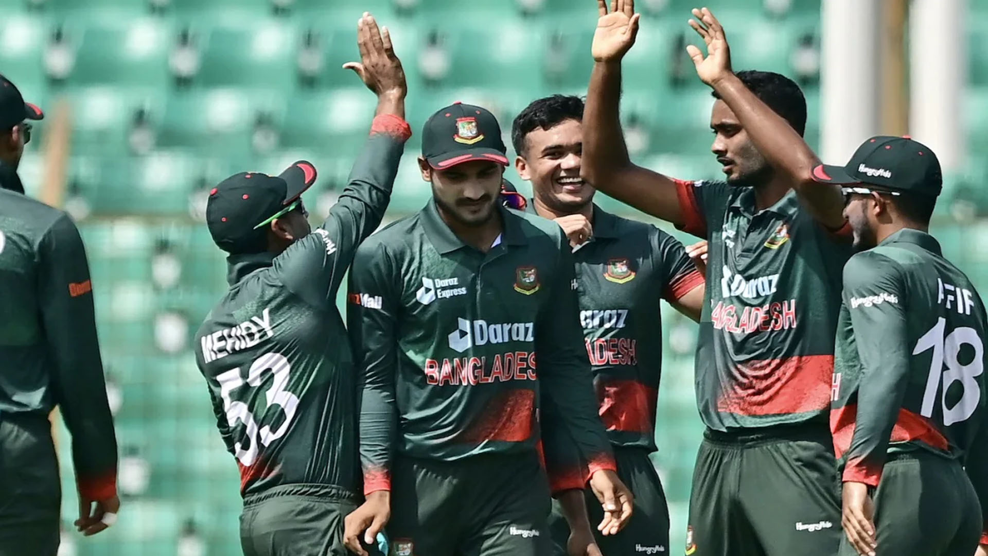 দাপুটে জয়ে হোয়াইটওয়াশ এড়ালো বাংলাদেশ