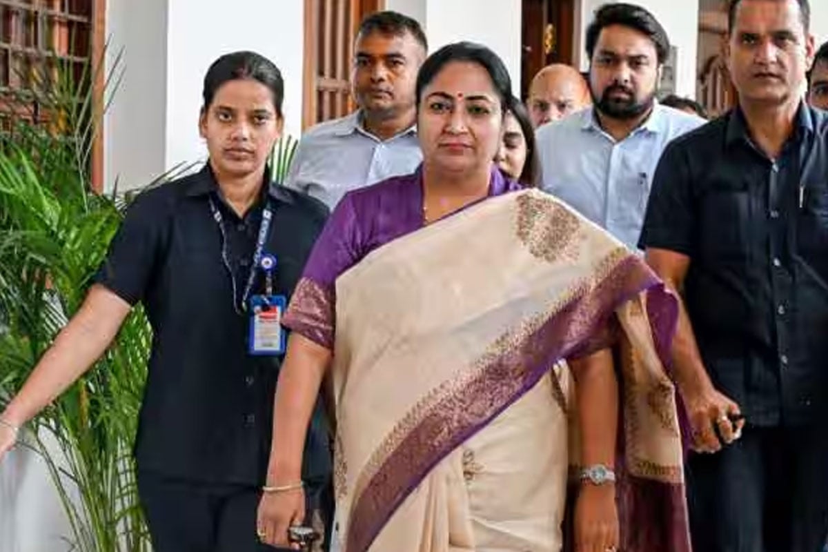 জনশুনানিতে দিল্লির মুখ্যমন্ত্রী রেখা গুপ্তকে চড়, যুবক আটক