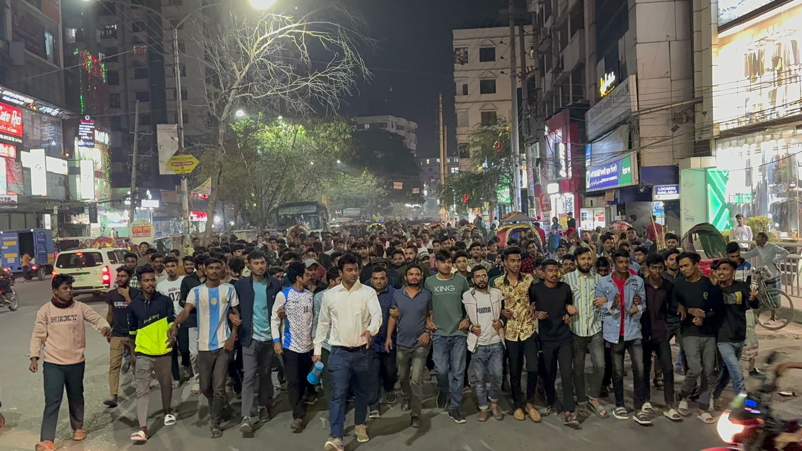 আদাবরে ছাত্রদলের বিক্ষোভ