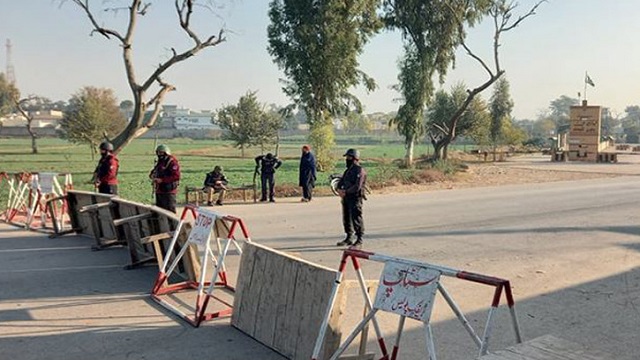 পাকিস্তানে জিম্মি উদ্ধার অভিযান শেষ, নিহত ৩৩ জঙ্গি