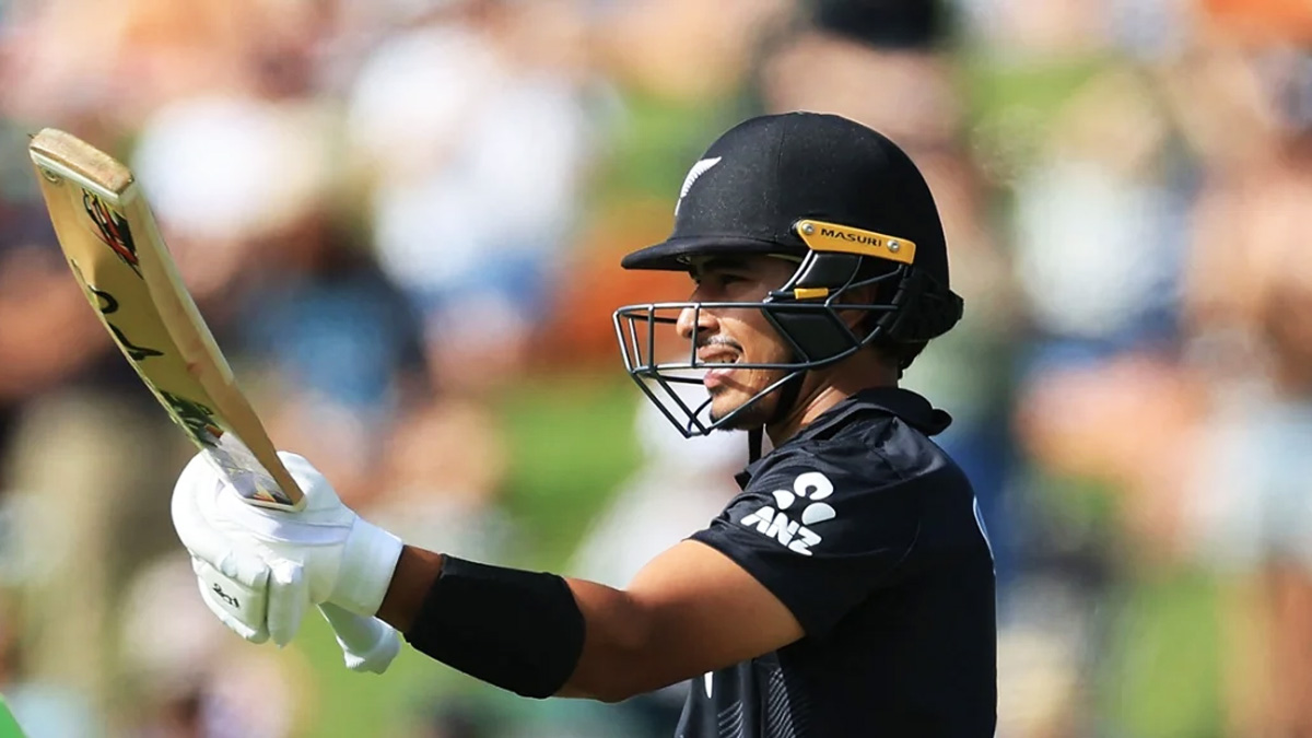 অভিষেকেই বিশ্বরেকর্ড গড়লেন আব্বাস