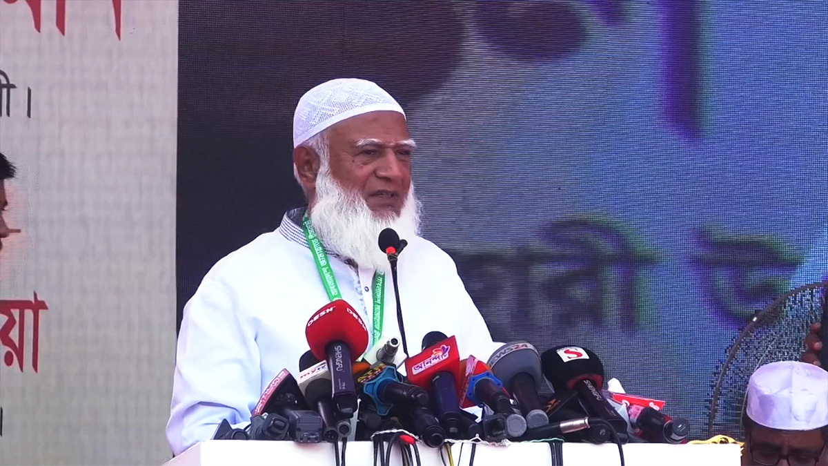 ‘দেশ ছেড়ে পালাতে হয়, এমন রাজনীতি করা যাবে না’