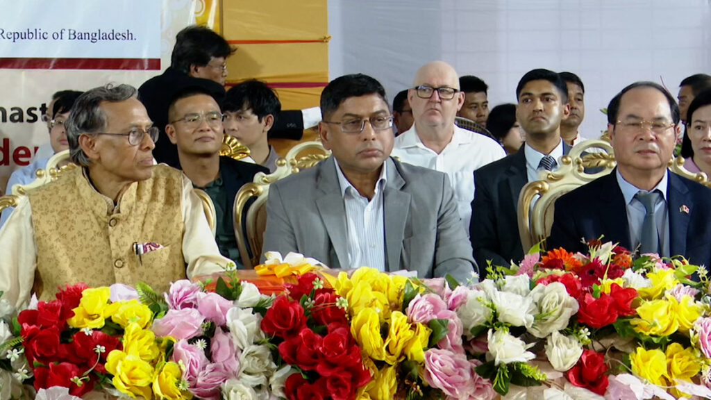 সব ধর্ম-বর্ণের মানুষ মিলে সুন্দর দেশ গড়ার আহ্বান সেনাপ্রধানের