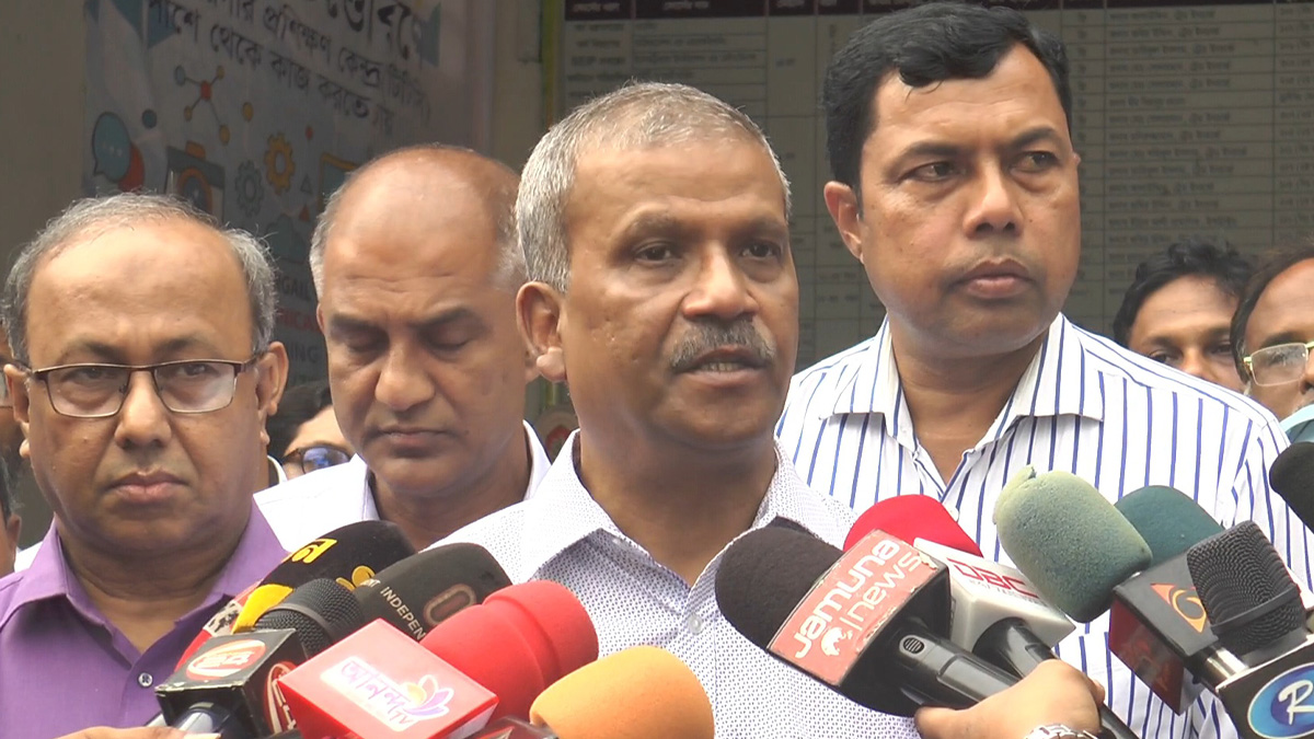 প্রবাসীদের জন্য হাসপাতাল নির্মাণ করা হবে: আসিফ নজরুল 