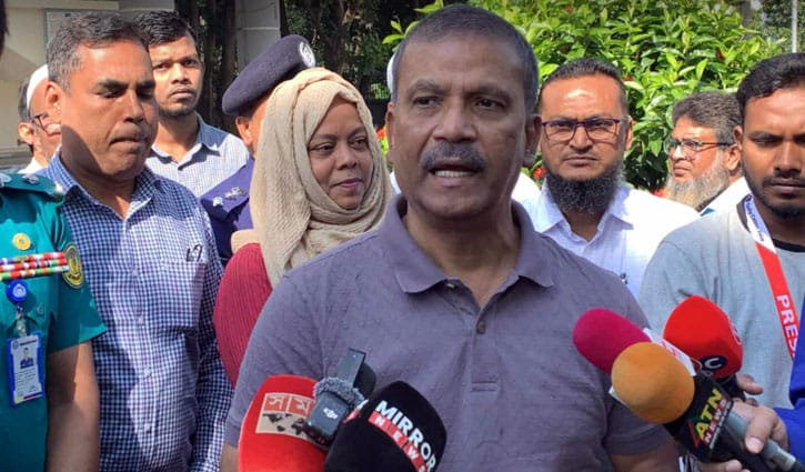 নির্বাচন নিয়ে প্রশ্ন এড়িয়ে গেলেন উপদেষ্টা আসিফ নজরুল