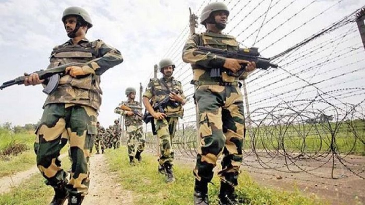 সীমান্তে দুই বাংলাদেশিকে গুলি করে হত্যা