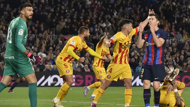 ঘরের মাঠে জিরোনায় আটকে গেল বার্সা