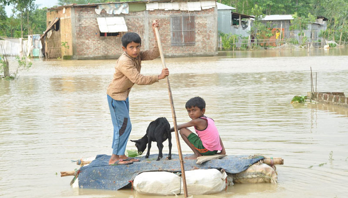 দেশে বন্যায় মৃতের সংখ্যা বেড়ে ৭৩