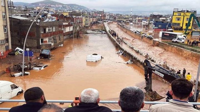 তুরস্কে হঠাৎ বন্যা, ১৪ জনের মৃত্যু