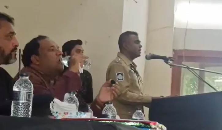 মন্ত্রীর জন্য ভোট চাওয়া সেই ওসি প্রত্যাহার