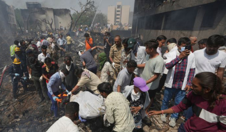 বিধ্বস্ত এয়ার ইন্ডিয়ার বিমানের ‘কেউ বেঁচে নেই’