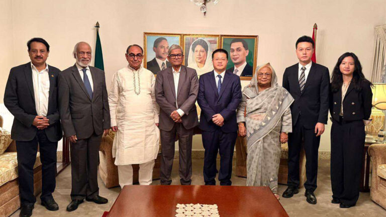 চীনা রাষ্ট্রদূতের সঙ্গে বিএনপি প্রতিনিধি দলের বৈঠক