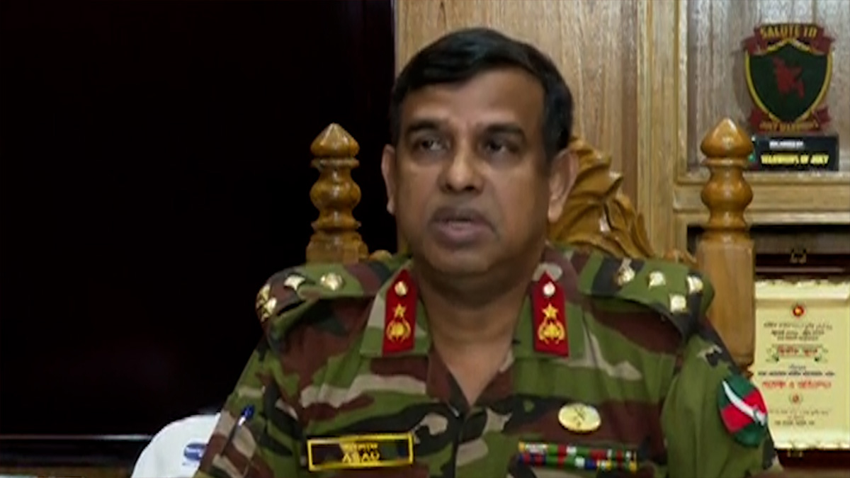 মরদেহ শনাক্ত শেষে স্বজনদের কাছে দ্রুত হস্তান্তর করা হবে: ঢামেক পরিচালক