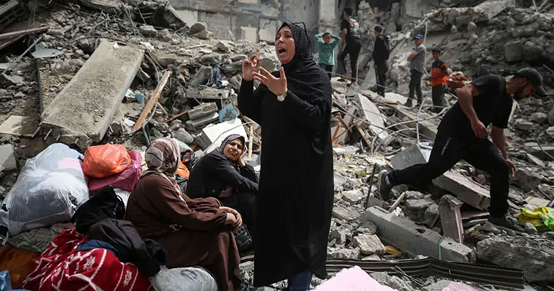 গাজায় ইসরায়েলি হামলা, গর্ভবতী নারীসহ নিহত ১৮