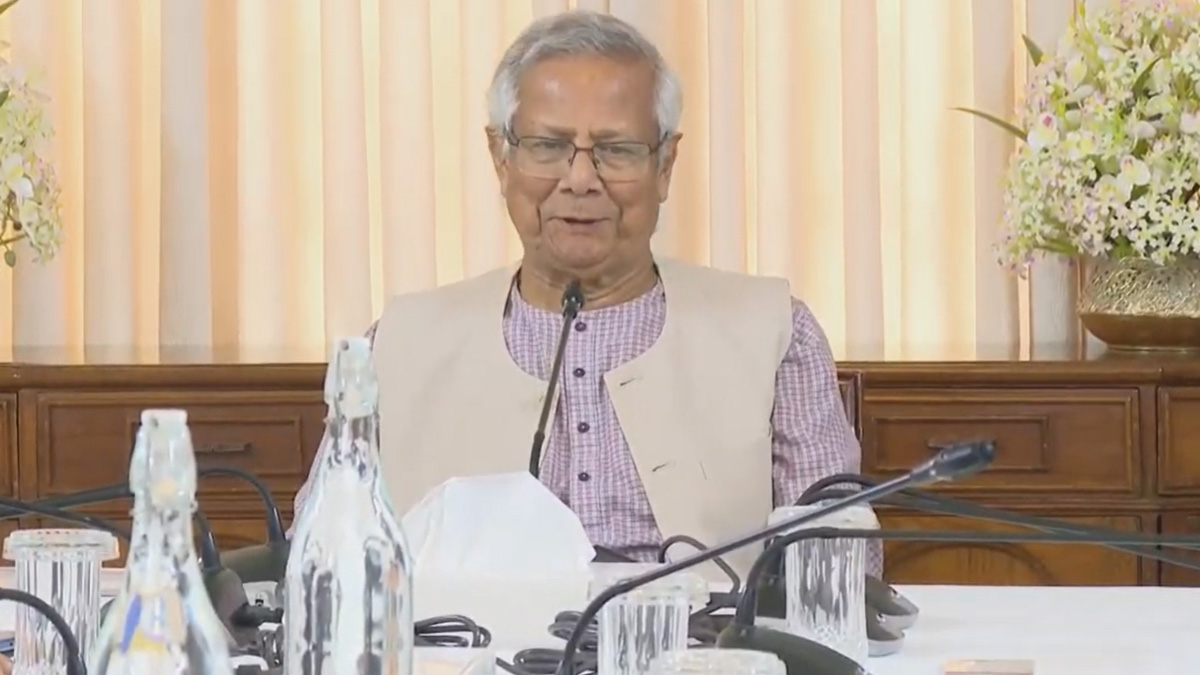 লাইব্রেরি ব্যবস্থাপনায় এআই প্রযুক্তি নতুন অধ্যায়ের সূচনা : প্রধান উপদেষ্টা