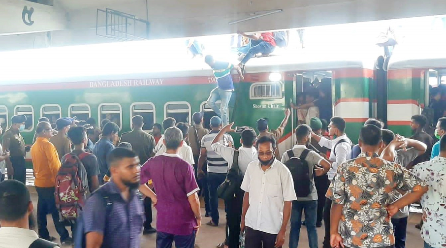 এবারের ঈদে ট্রেনের অগ্রিম টিকেট বিক্রির তারিখ ঘোষণা