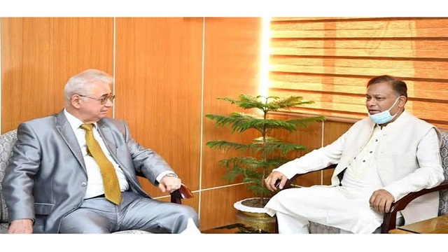 সহসাই যুদ্ধ শেষের আশা : তথ্যমন্ত্রীকে রাশিয়ার রাষ্ট্রদূত