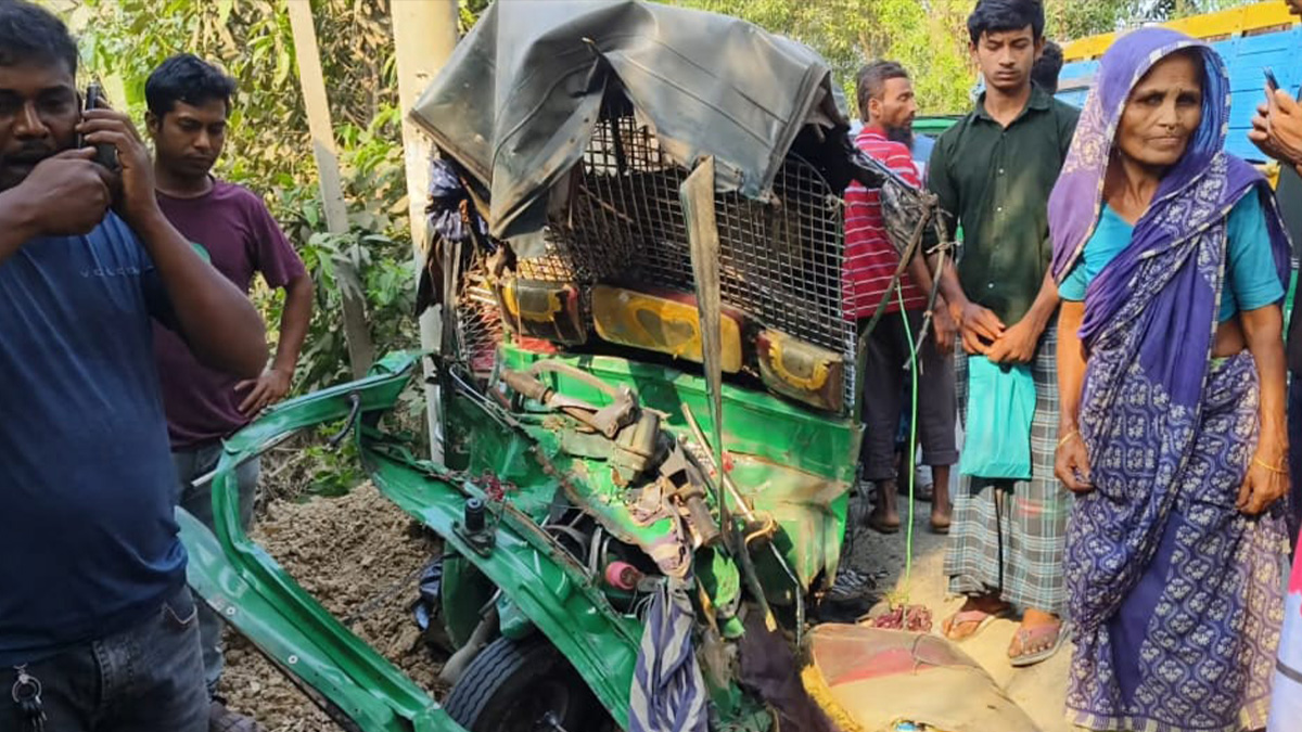 গাজীপুরে ট্রাক-সিএনজি’র সংঘর্ষে নিহত ৩