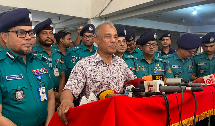 মামলা বাণিজ্যে জড়ালে বাড়ি পাঠিয়ে দেওয়া হবে: স্বরাষ্ট্র উপদেষ্টা