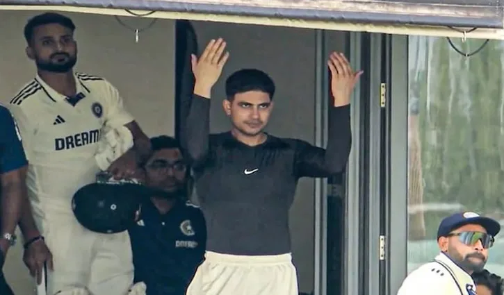 গিলের এক ভুল ‘টি-শার্টে’ ২৫০ কোটি রুপি ক্ষতির মুখে বিসিসিআই