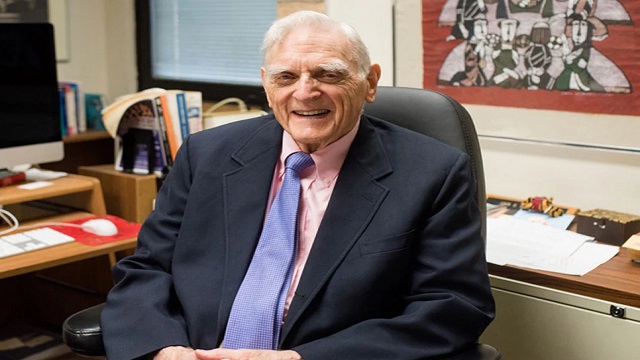 মারা গেলেন সবচেয়ে বেশি বয়সে নোবেলজয়ী বিজ্ঞানী