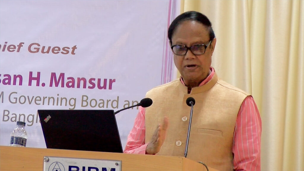 ইন্স্যুরেন্স আর পুঁজিবাজারের অবস্থা করুণ, ব্যাংক খাত ধ্বংসে দায় সব পক্ষেরই: গভর্নর