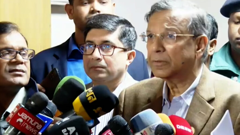 ‘নতুন শ্রম আইনে ১৫ ভাগ শ্রমিকের সম্মতির বিধান, যুক্তরাষ্ট্র চায় ১০’