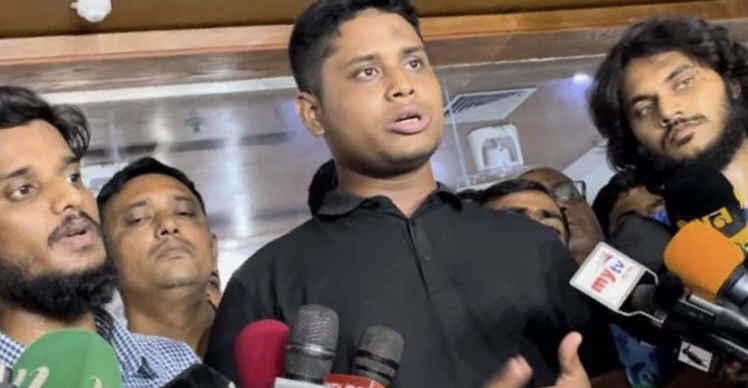 অন্তর্বর্তী সরকারের প্রথম ব্যর্থতা আহতদের সুচিকিৎসা নিশ্চিত না করা: হাসনাত