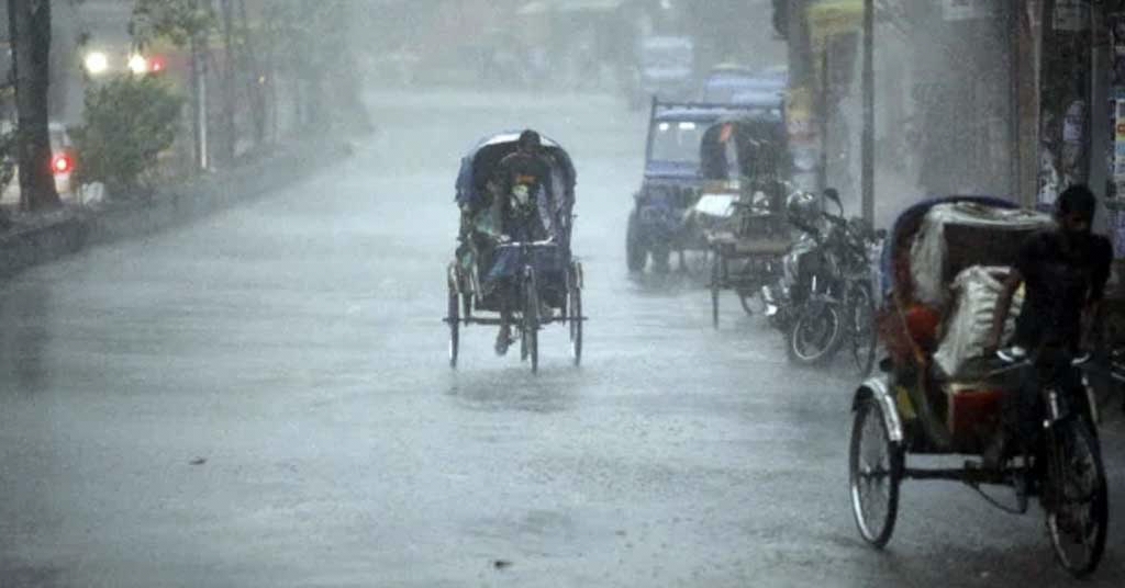 বঙ্গোপসাগরে নিম্নচাপ, ভারী বৃষ্টিপাতের আভাস