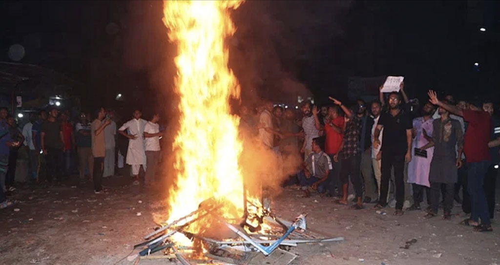 খুলনায় জাতীয় পার্টির অফিস ভাঙচুর, পরিদর্শনে সেনাবাহিনী