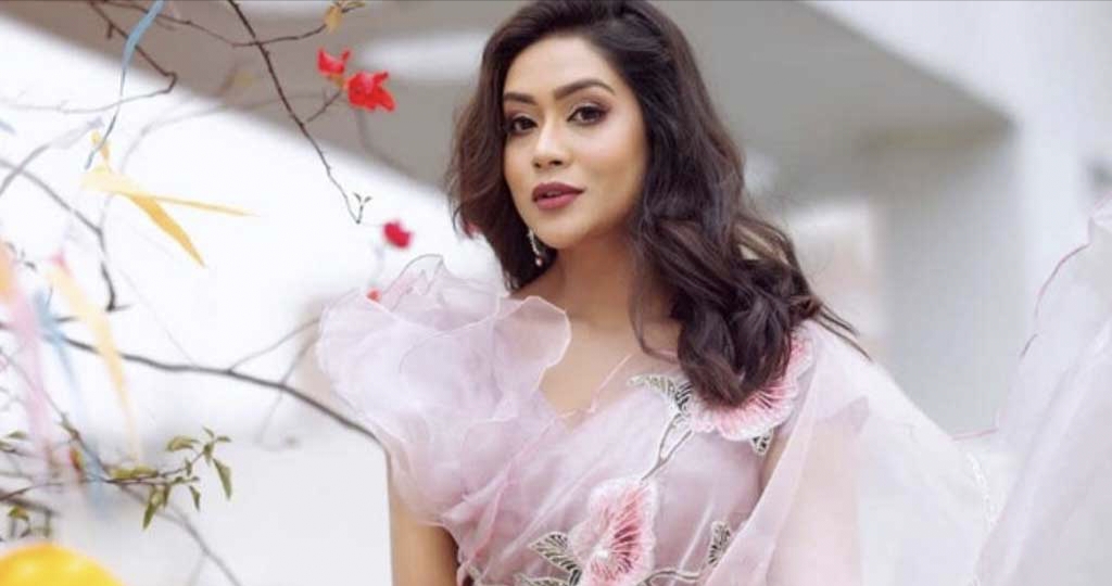 এ ধরনের কাজ করা কষ্টদায়ক, মানসিকভাবে বিপর্যস্ত থাকি: মম