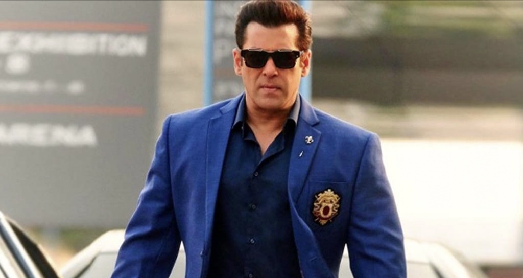 একের পর এক হুমকি, মুম্বাই ছাড়লেন সালমান