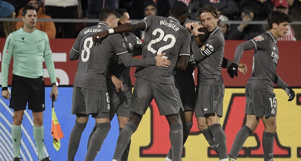 জিরোনাকে হারিয়ে বার্সার ঘাড়ে নিশ্বাস ফেলছে রিয়াল মাদ্রিদ