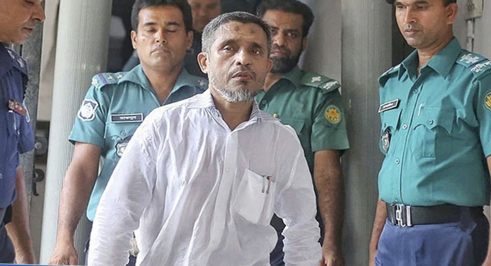 ১০ ট্রাক অস্ত্র মামলায় খালাস পেলেন বাবর