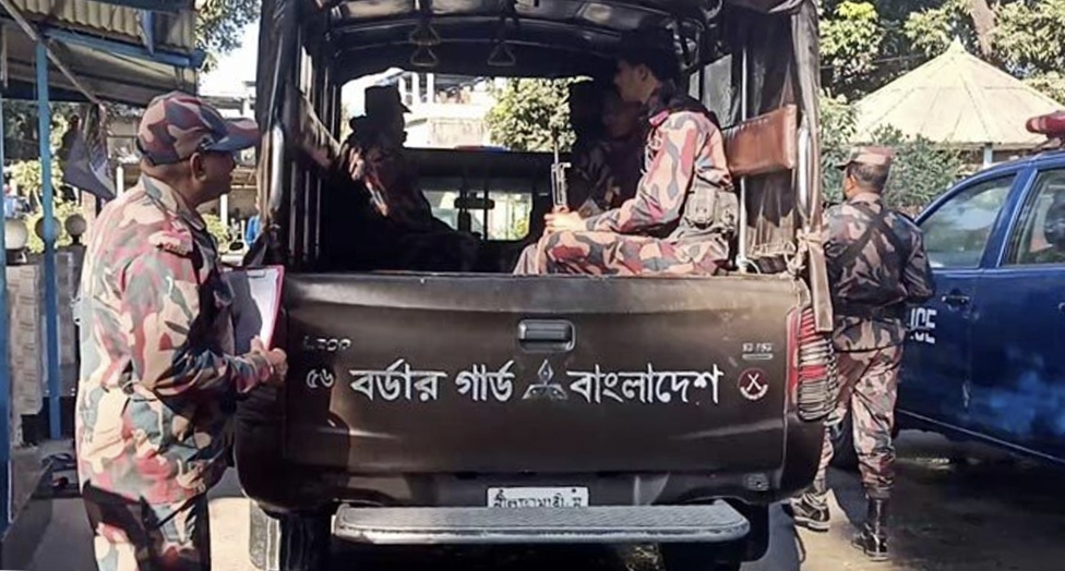 সীমান্ত থেকে ধরে নিয়ে যাওয়া বাংলাদেশিকে ফেরত দিলো বিএসএফ