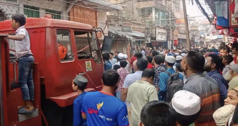 নারায়ণগঞ্জে এসির কমপ্রেসর বিস্ফোরণ, নিহত ২