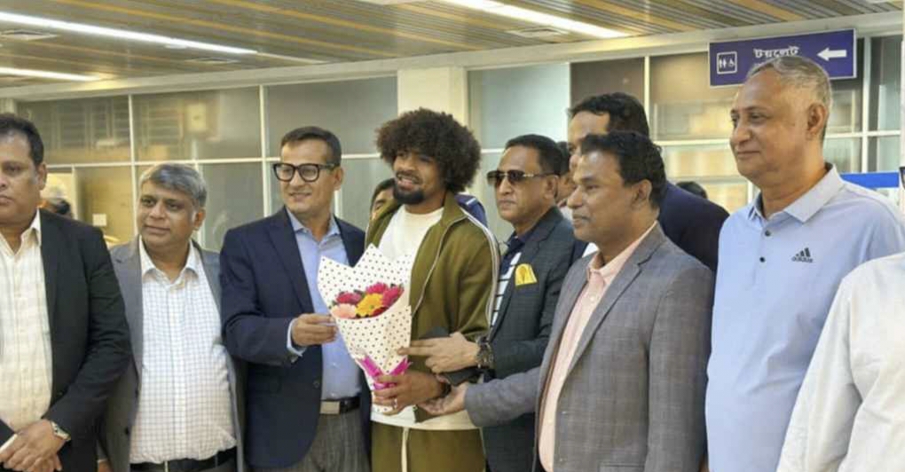 দেশে পৌঁছেছেন হামজা চৌধুরী
