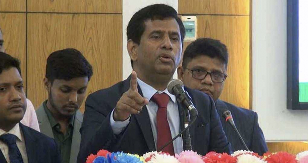 জুলাই হত্যাকাণ্ডের বিচার আইসিসিতে পাঠাতে চাই না: চিফ প্রসিকিউটর