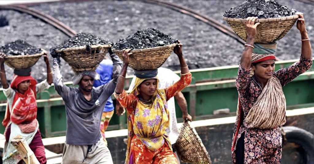 আজ মহান মে দিবস, শ্রমিকের অধিকার আদায়ের দিন