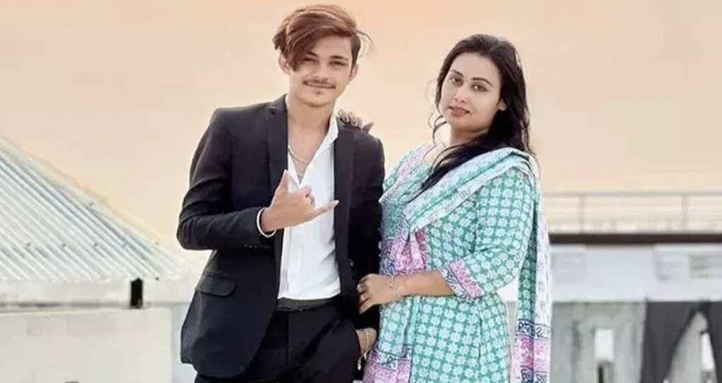 লাথি দিয়ে বাচ্চা নষ্টের অভিযোগ, মুখ খুললেন প্রিন্স মামুন