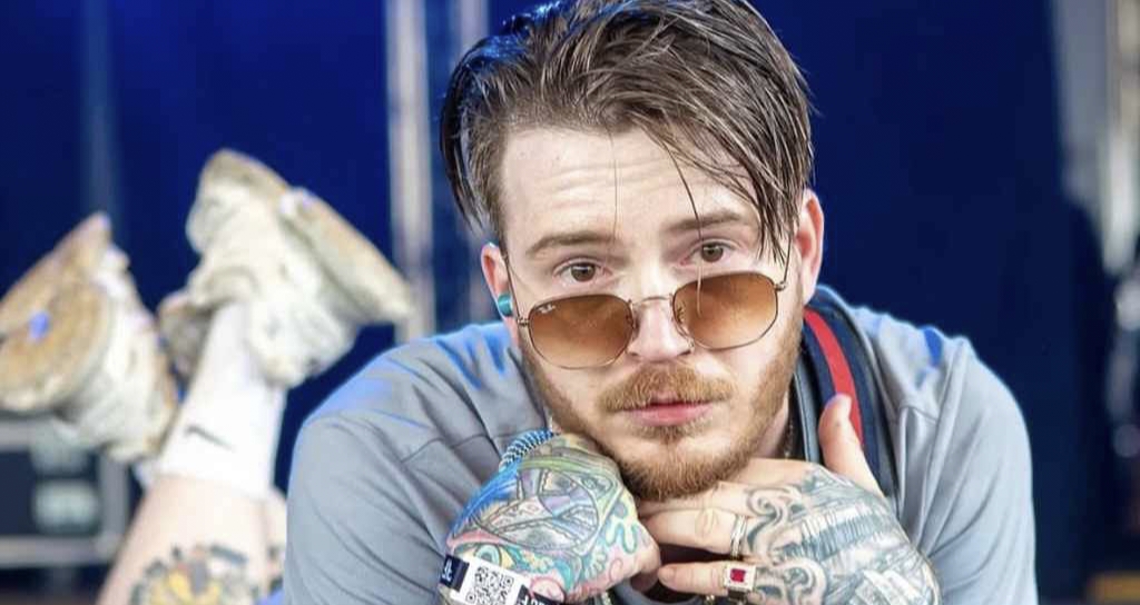 আত্মহত্যা করলেন সংগীতশিল্পী অ্যাডাম র‍্যামি