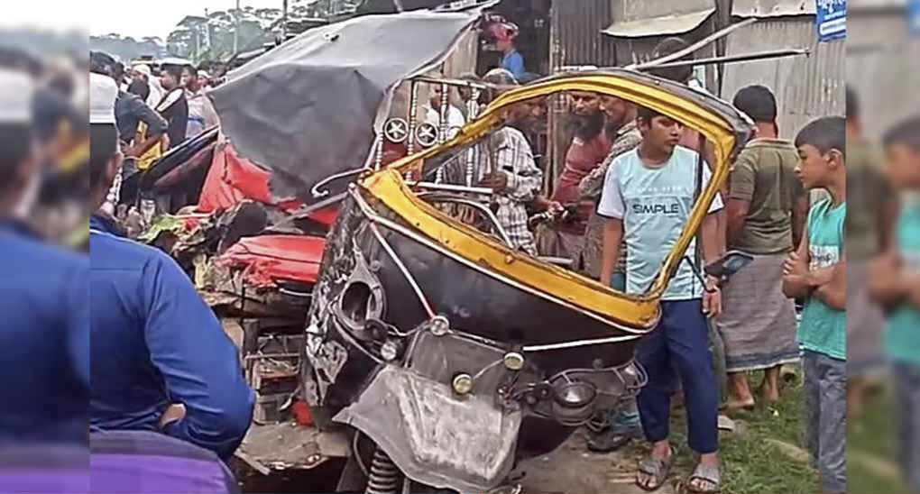 ফরিদপুরে মাহিন্দ্রা-বাস মুখোমুখি সংঘর্ষ, নিহত বেড়ে ৫