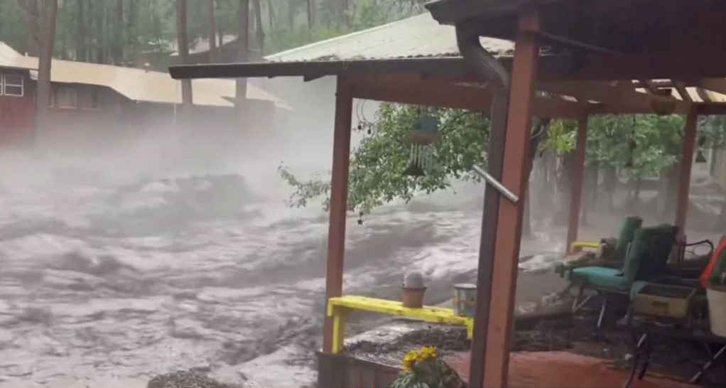 ভয়াবহ বন্যার কবলে যুক্তরাষ্ট্রের আরও এক অঙ্গরাজ্য, জরুরি অবস্থা