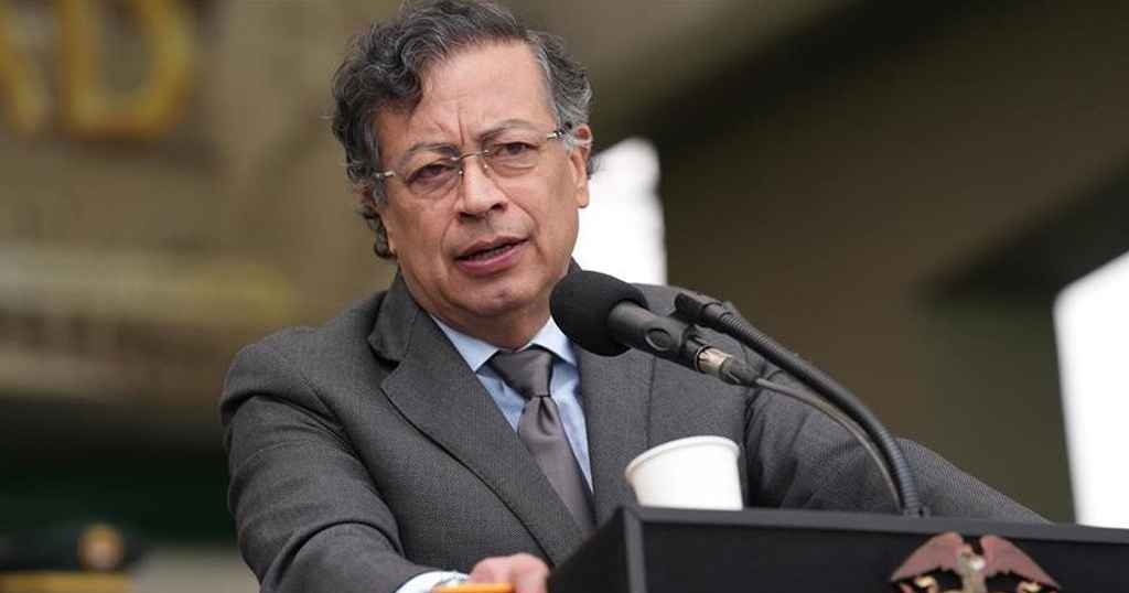 ইসরায়েলের বিরুদ্ধে কঠিন পদক্ষেপ নিলেন কলম্বিয়ার প্রেসিডেন্ট