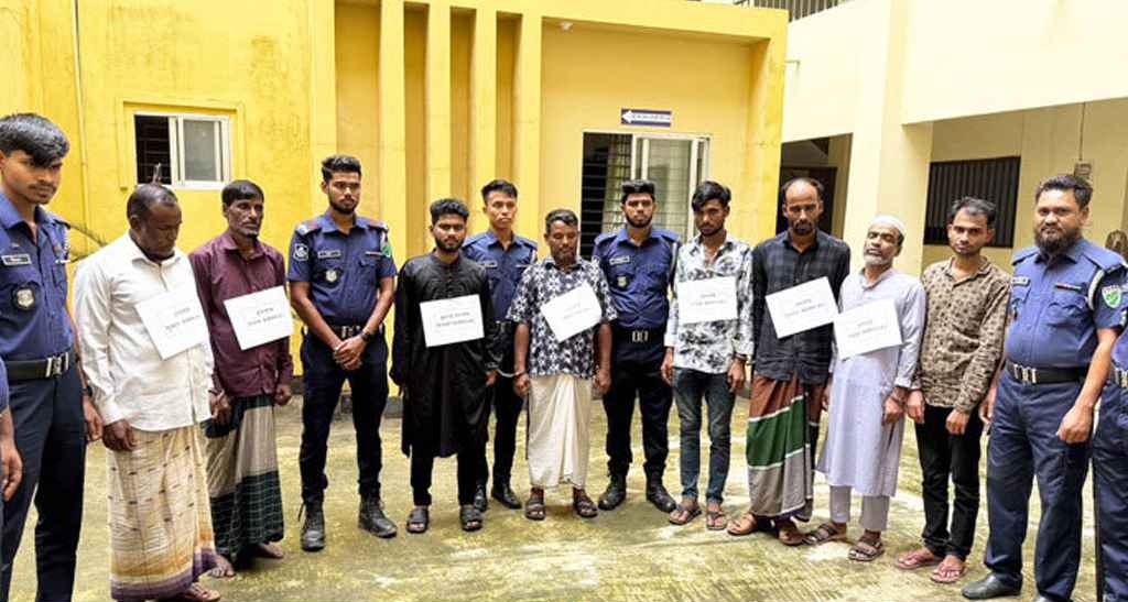 নৌপথে চাঁদাবাজি, সমন্বয়ক পরিচয়দানকারীসহ আটক ৭