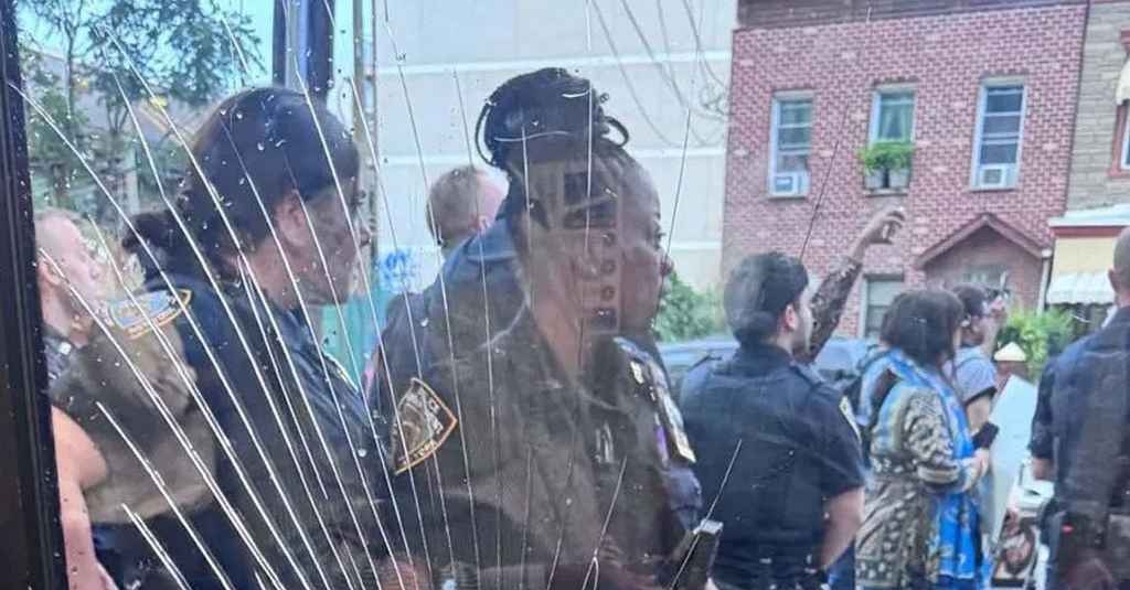 কনস্যুলেটে আ.লীগের হামলা, ব্যবস্থা নিতে মার্কিন পররাষ্ট্র দপ্তরে চিঠি