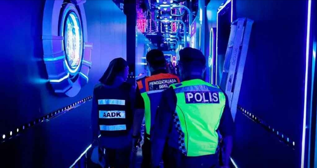 মালয়েশিয়ায় বিশেষ অভিযান, এবার ৩৭৭ বাংলাদেশি আটক