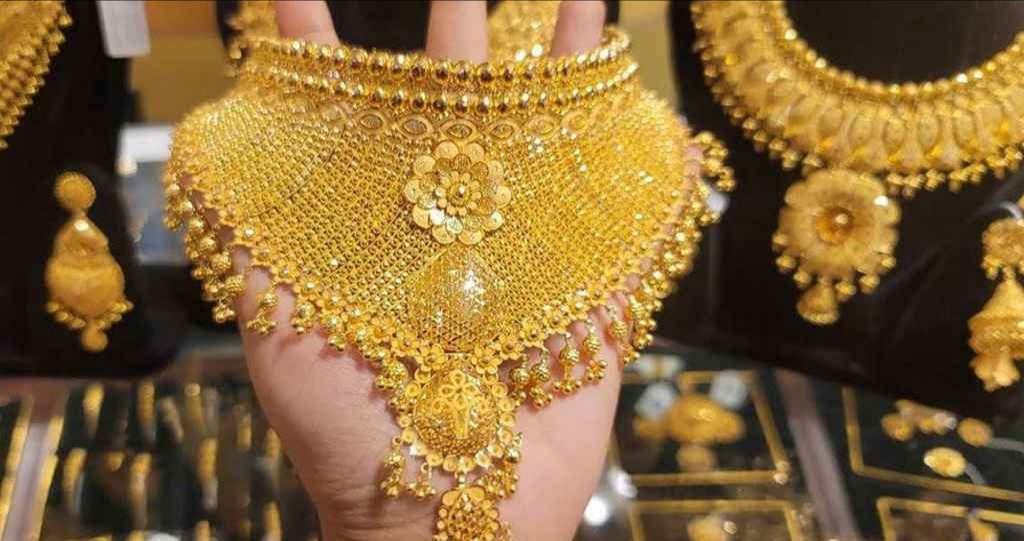 আরও বেড়ে সোনার দামে নতুন রেকর্ড
