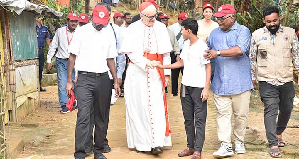 ভ্যাটিকানের মানব উন্নয়ন মন্ত্রীর রোহিঙ্গা শিবির পরিদর্শন