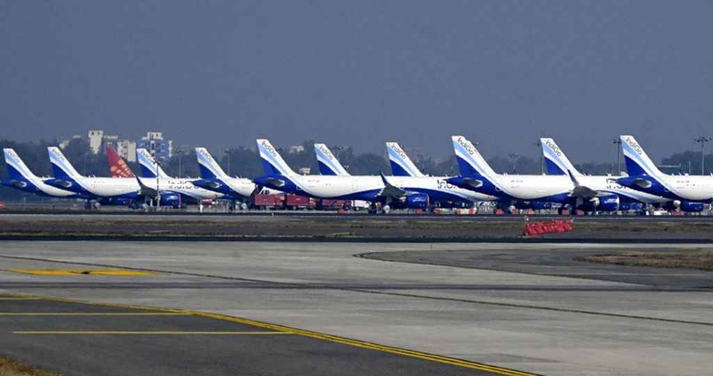 ভারতে বিমানবন্দরে শতাধিক ফ্লাইট বিলম্বিত, যা জানা যাচ্ছে 